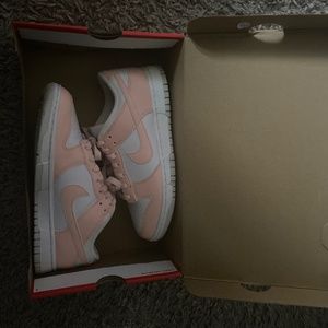 Nike dunk low woman’s pale coral